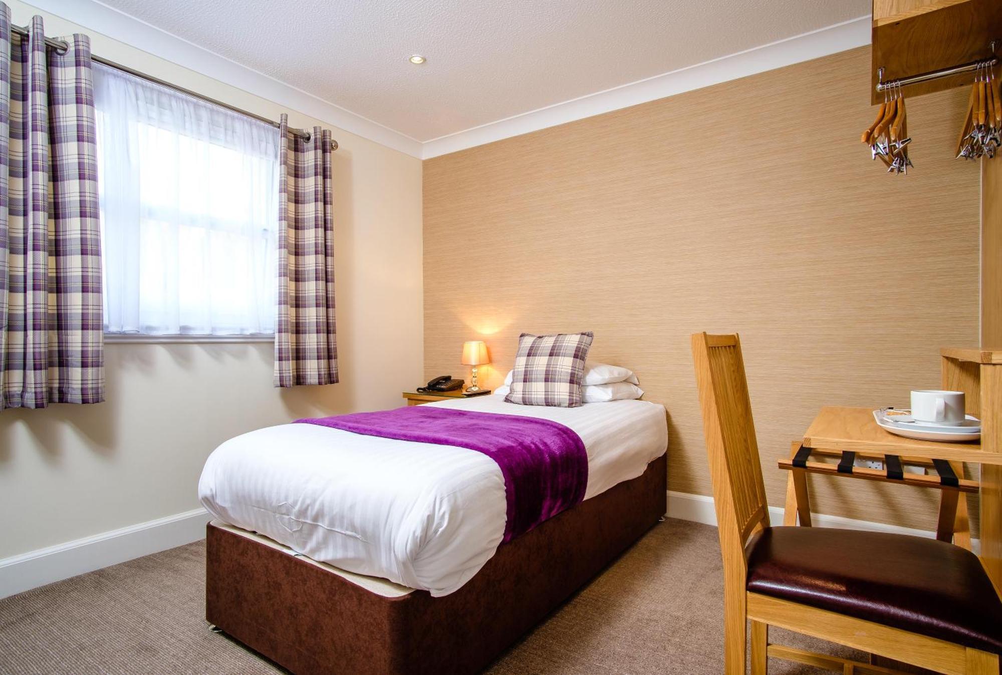 Adamson Hotel Dunfermline Buitenkant foto