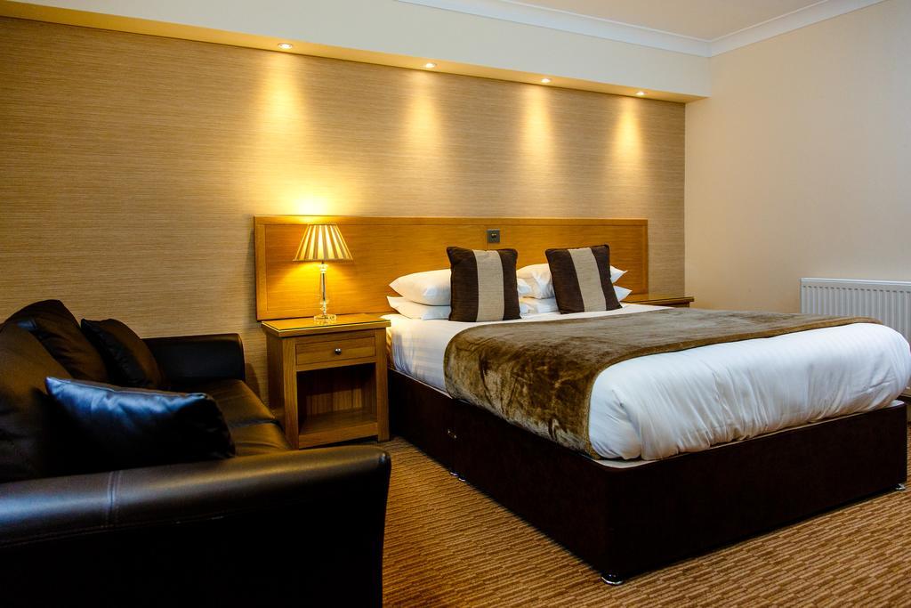 Adamson Hotel Dunfermline Buitenkant foto