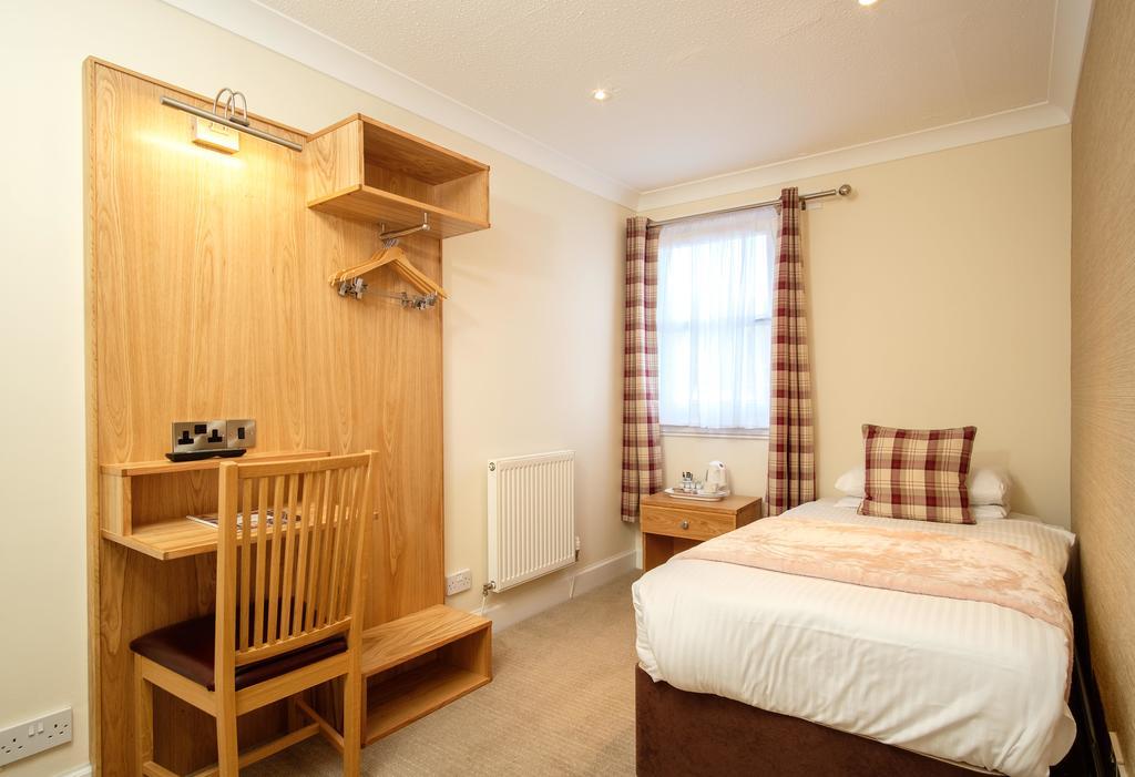 Adamson Hotel Dunfermline Buitenkant foto