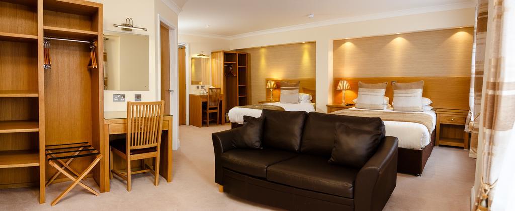 Adamson Hotel Dunfermline Buitenkant foto