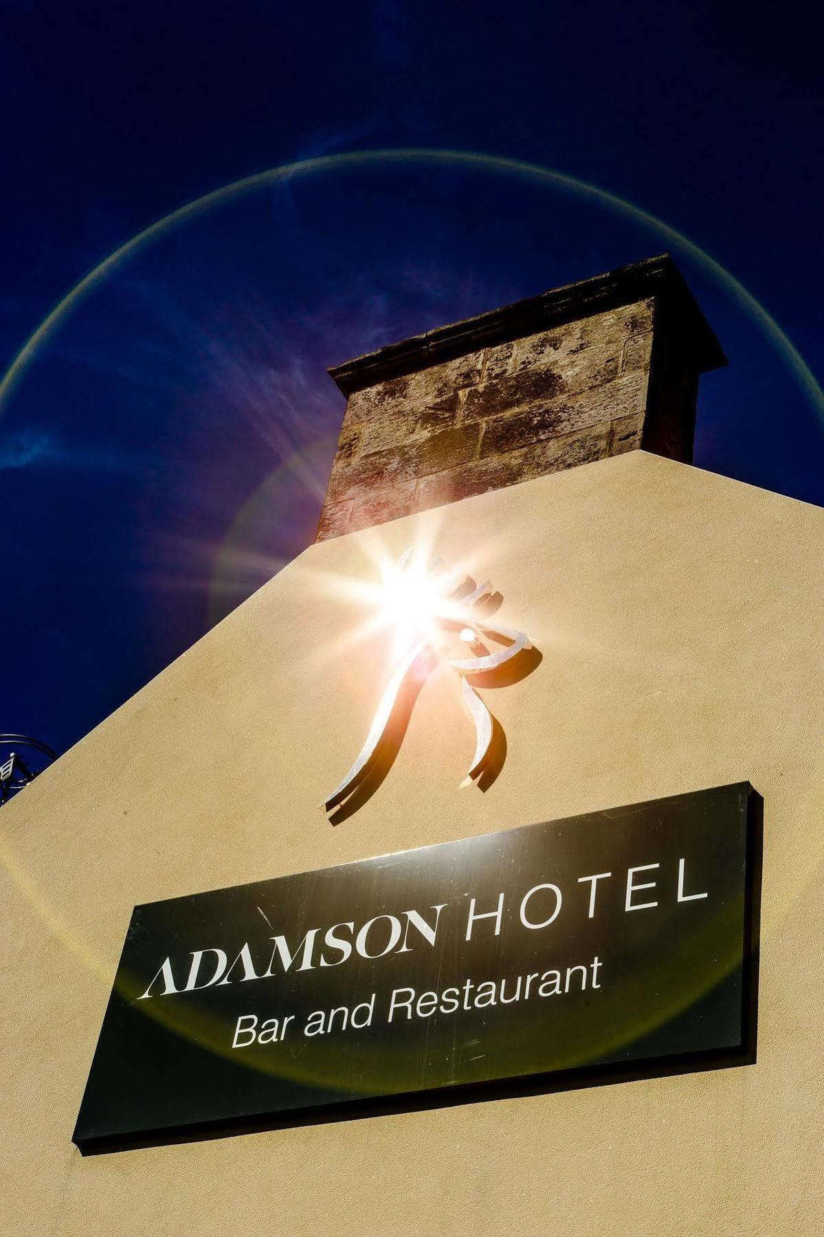 Adamson Hotel Dunfermline Buitenkant foto