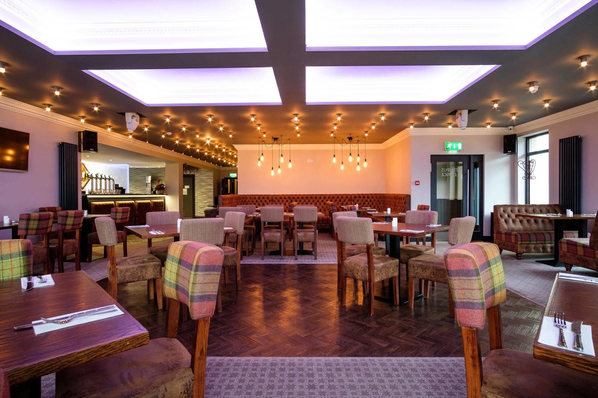 Adamson Hotel Dunfermline Buitenkant foto